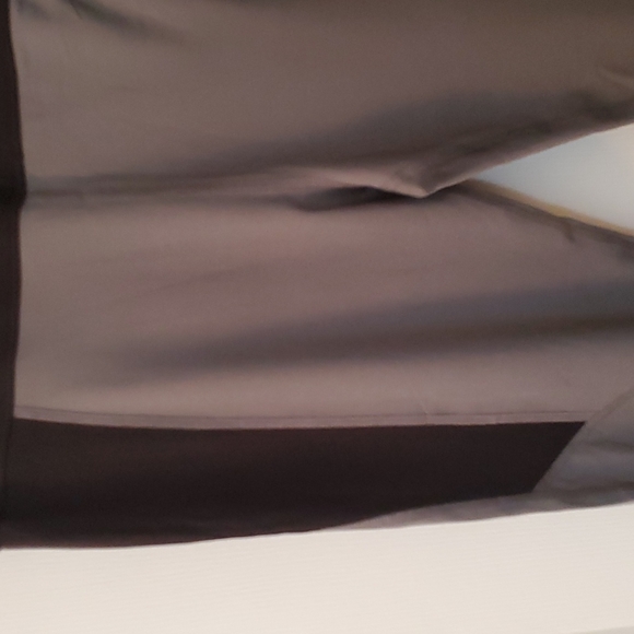 💕4/$25💕 Elle Sport women's Capri leggings - Picture 2 of 6